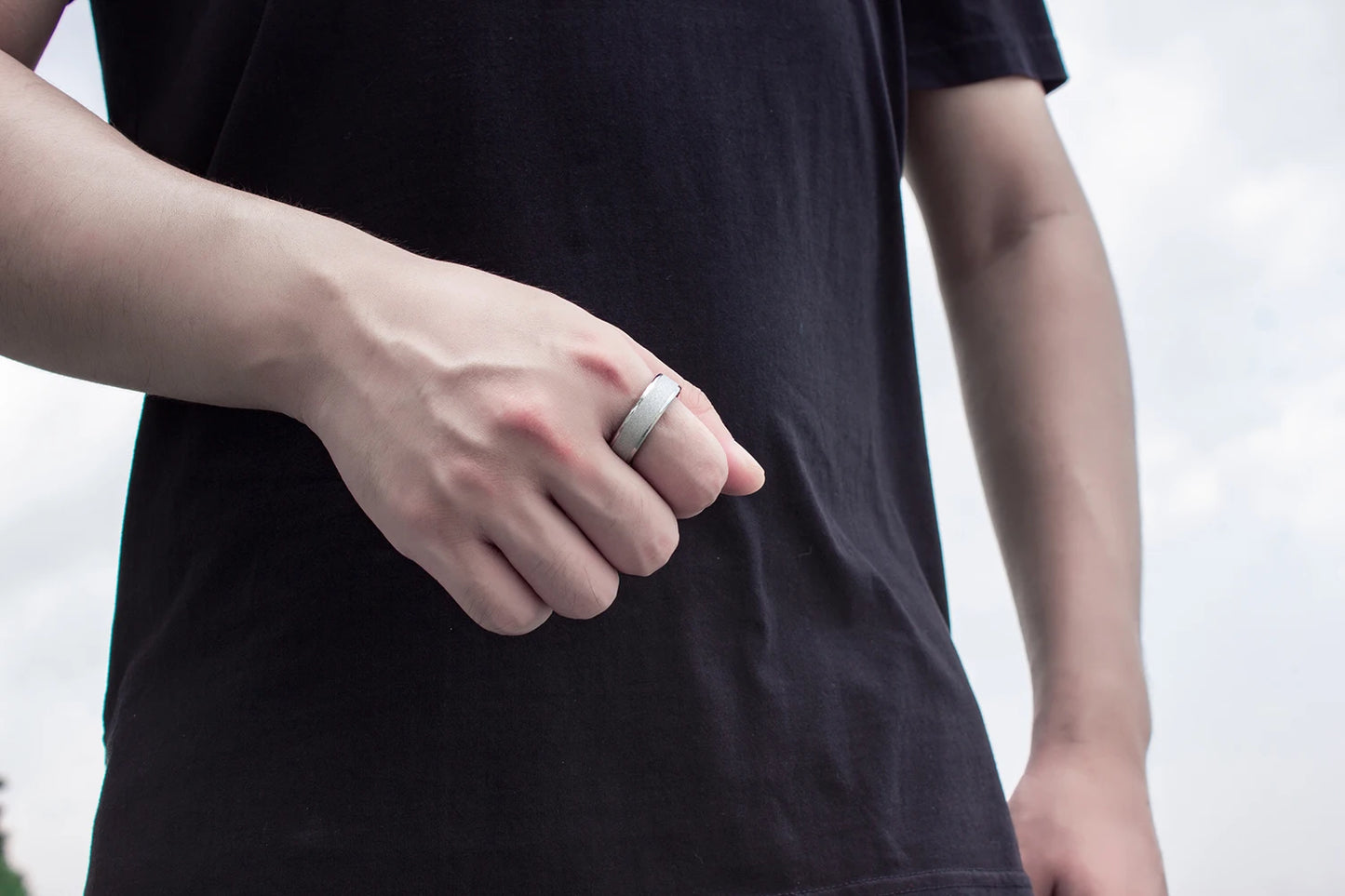 new R10 smart ring to track your health